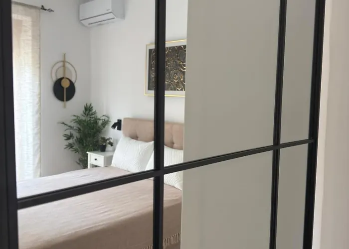 Julies Homes 칼라브리타