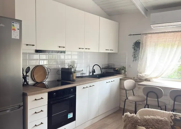 Julies Homes * Калаврита